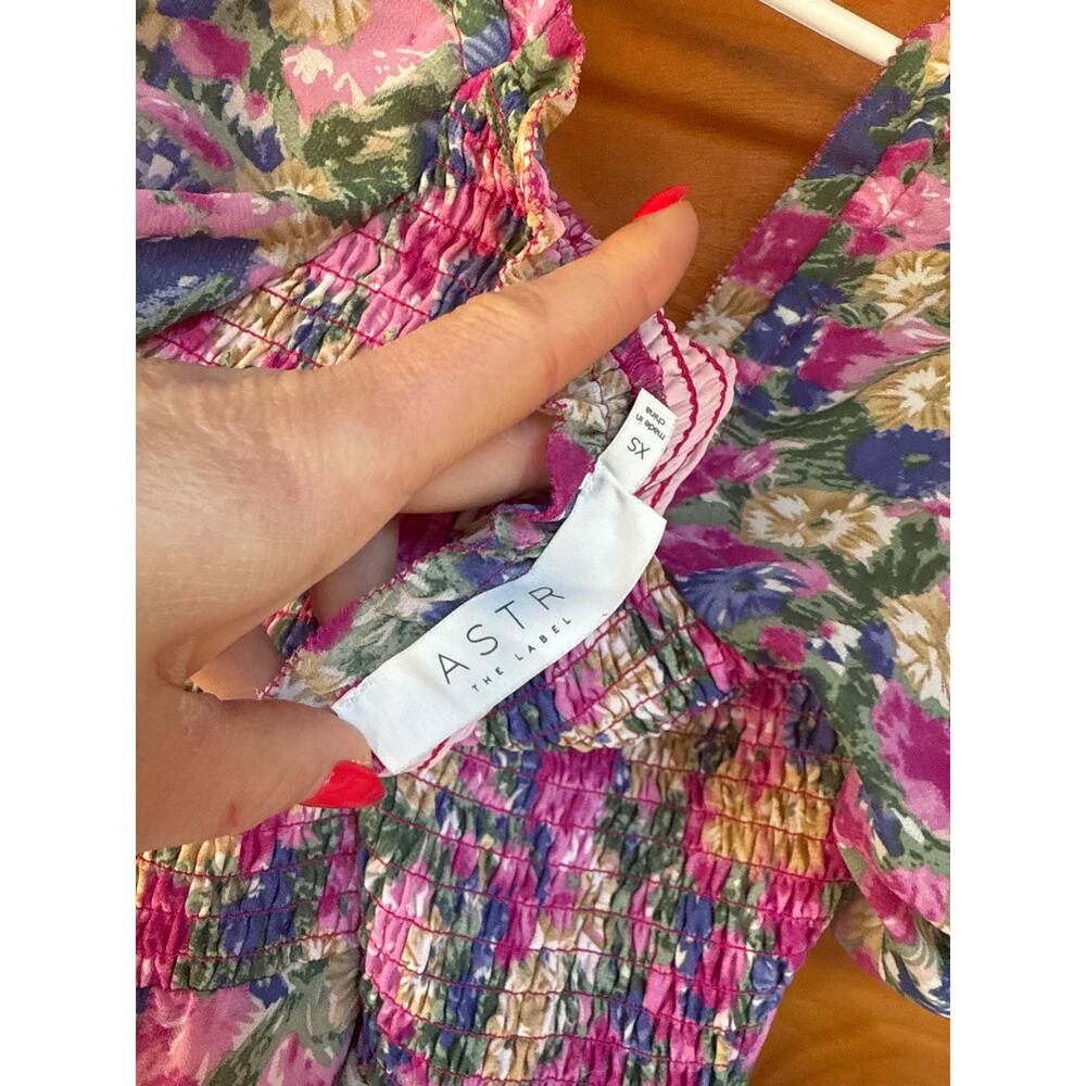 ASTR The Label Florentina Maxi Dress Floral Puff Sleeve Tiered Smocked Size XS - Picture 4 of 5